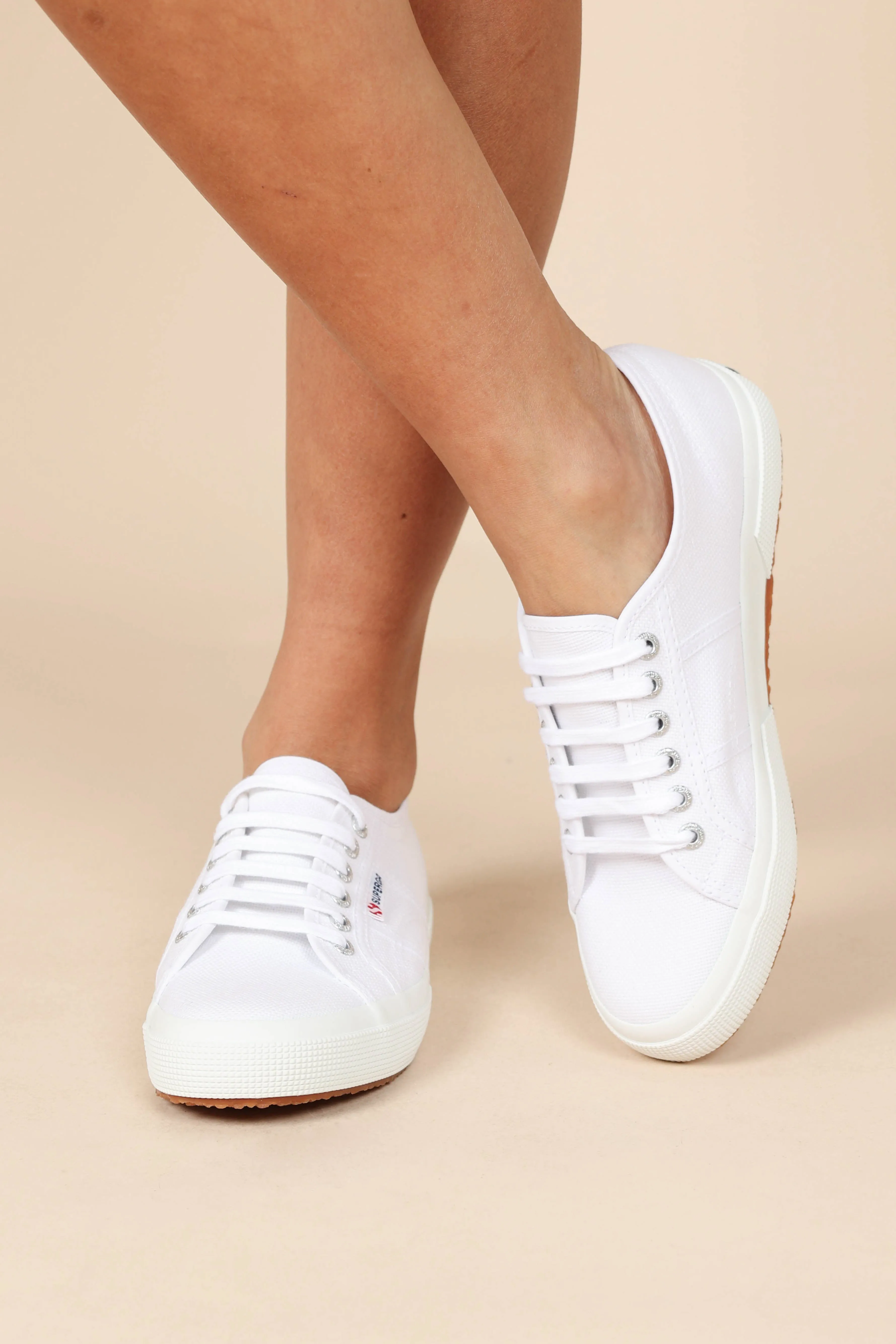 2750 Cotu Classic Sneaker - White