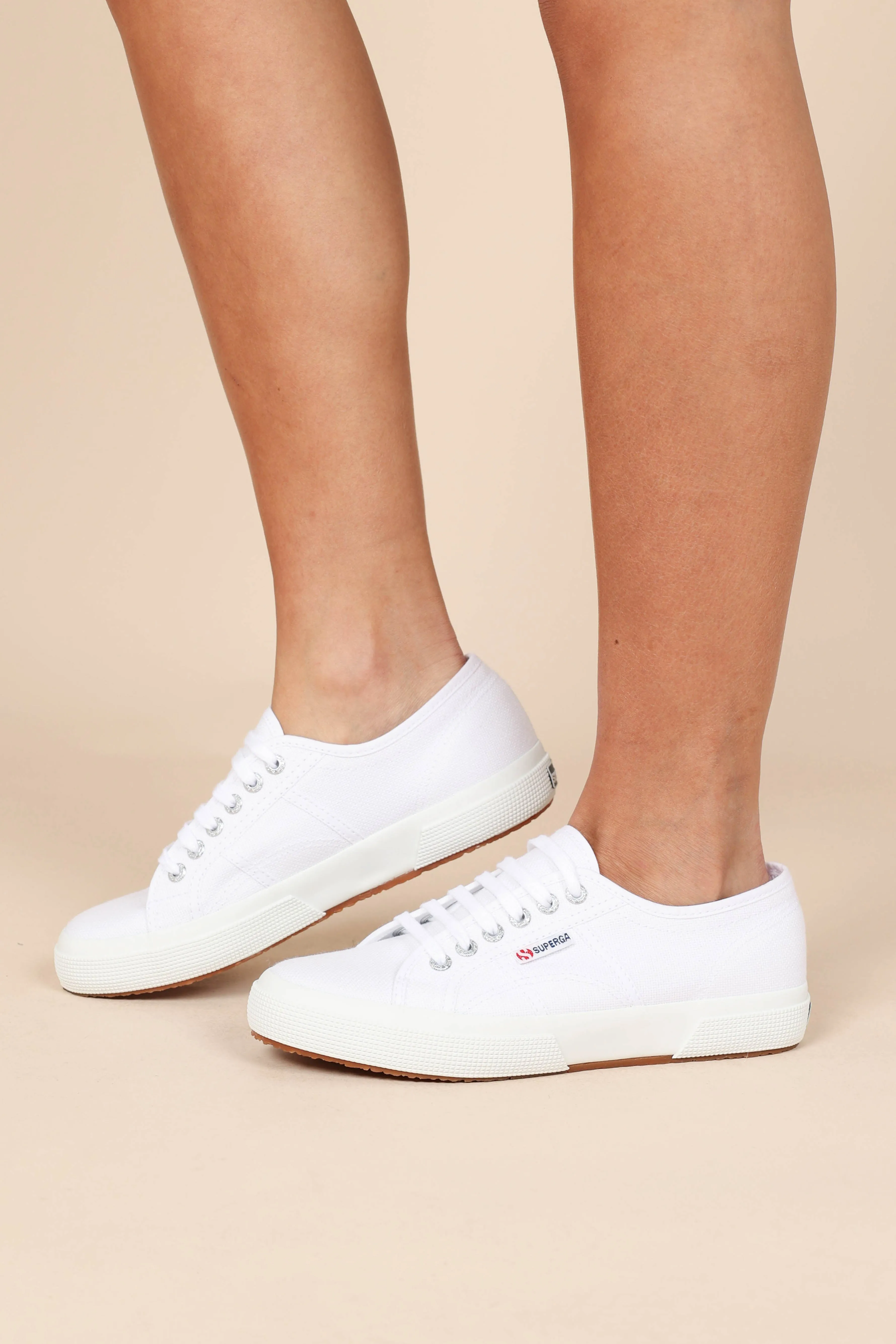 2750 Cotu Classic Sneaker - White