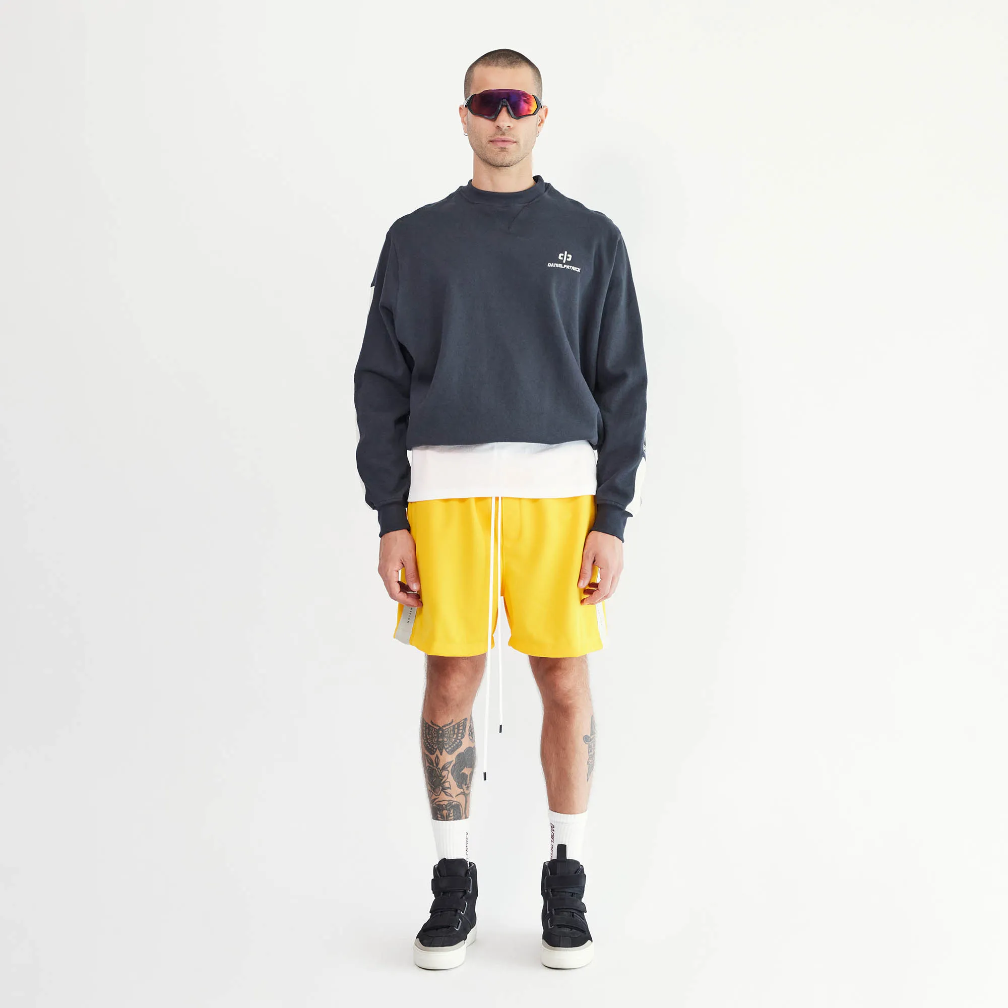 classic gym short / yellow   ivory
