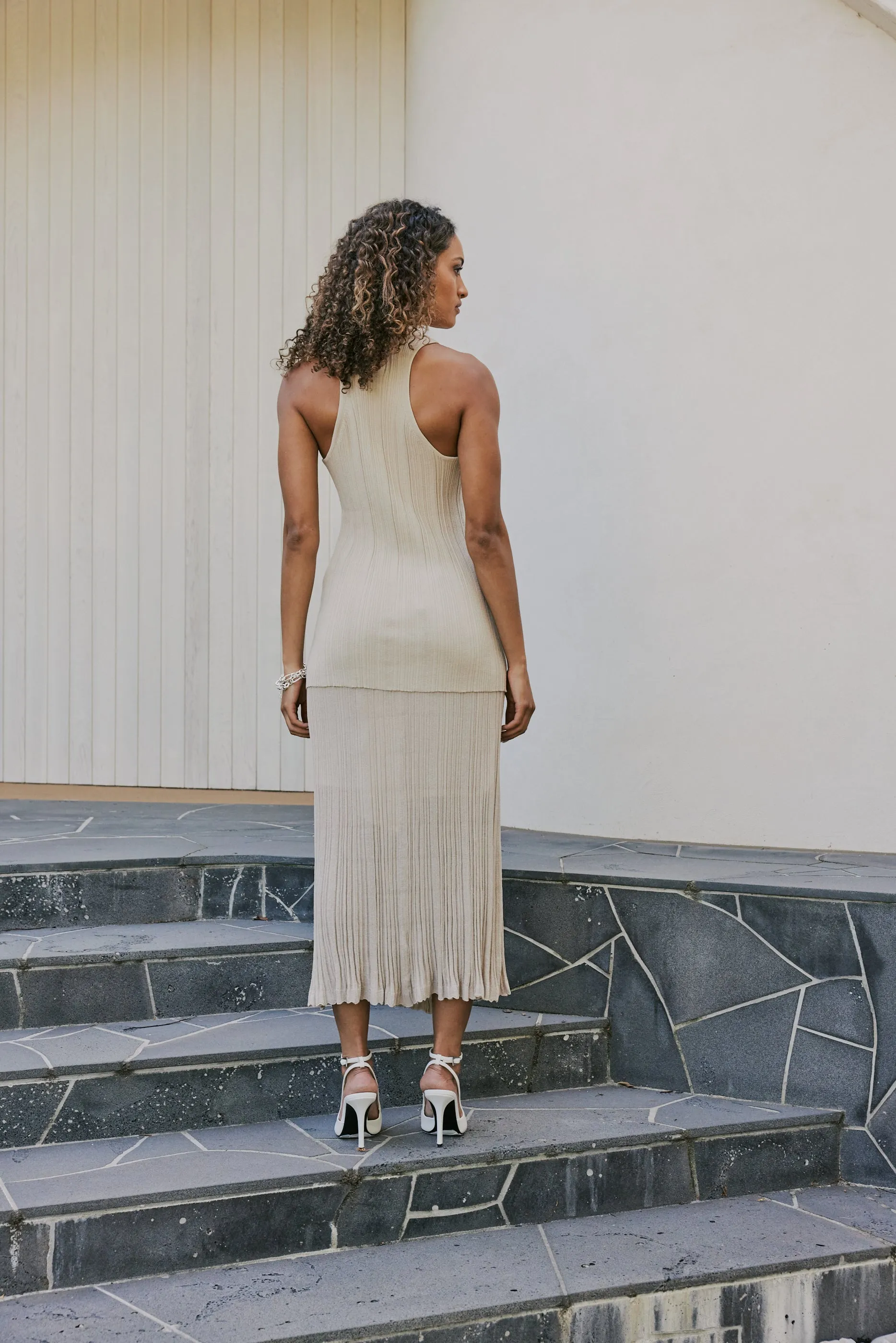 CURAAE Savannah Ribbed High Neck Sleeveless Knit Set In Beige
