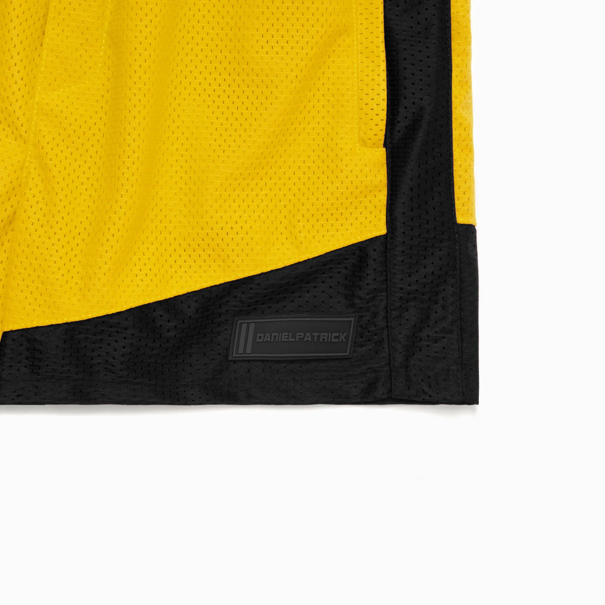 icon mesh gym short / yellow   black