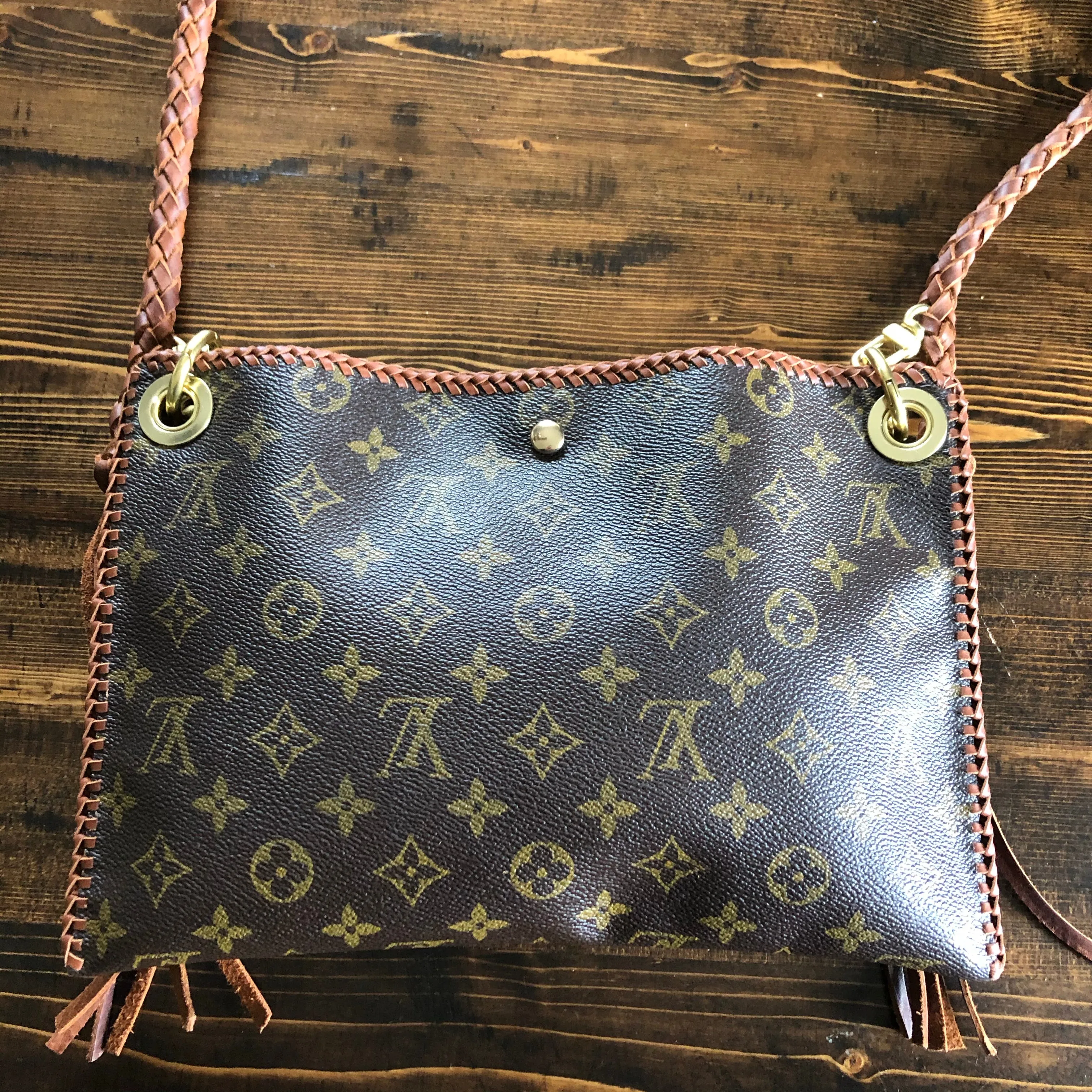 The XL Nuthatch - Vintage Monogram in Caramel Crossbody